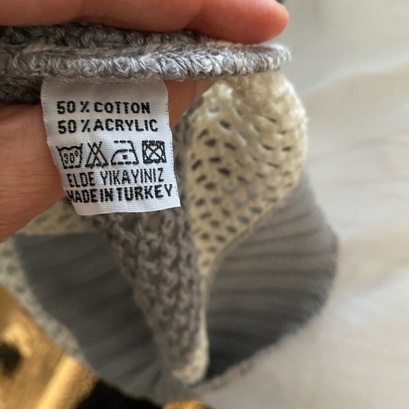 Crochet Gray & White Striped Mesh Dolman Sleeve top - Picture 4 of 7